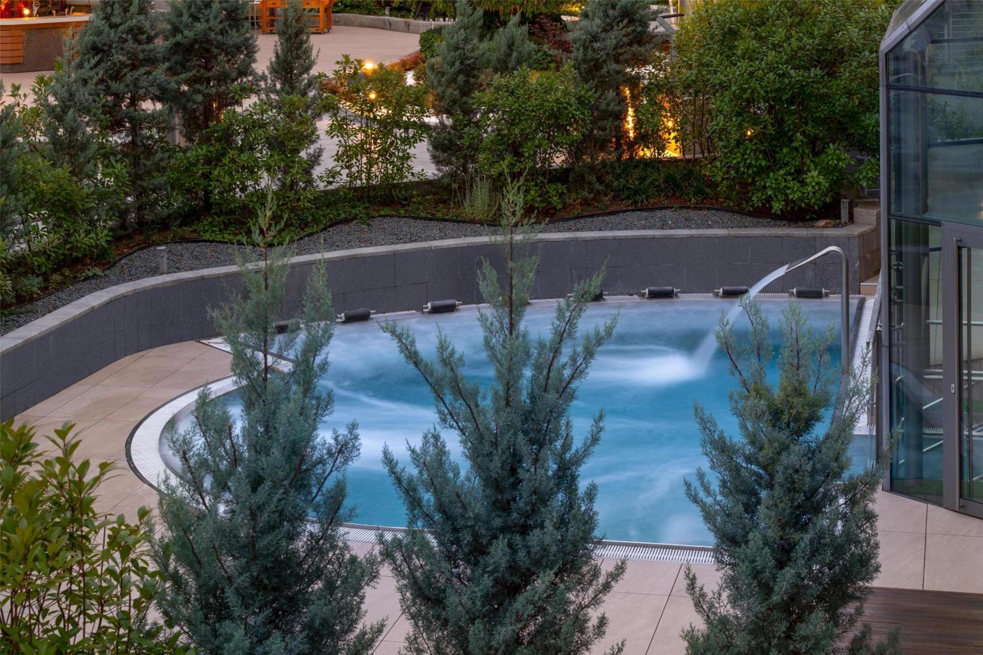 Park Inn By Radisson Bucharest Hotel & Residence Exterior foto