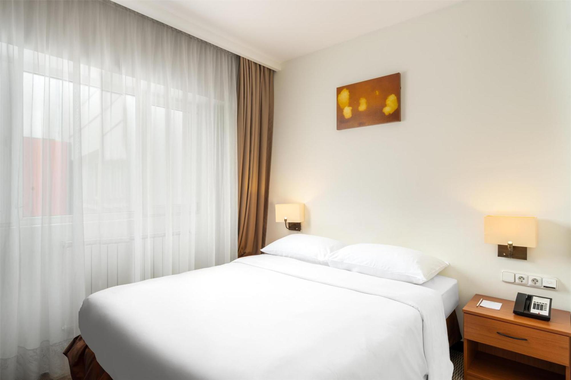 Park Inn By Radisson Bucharest Hotel & Residence Exterior foto